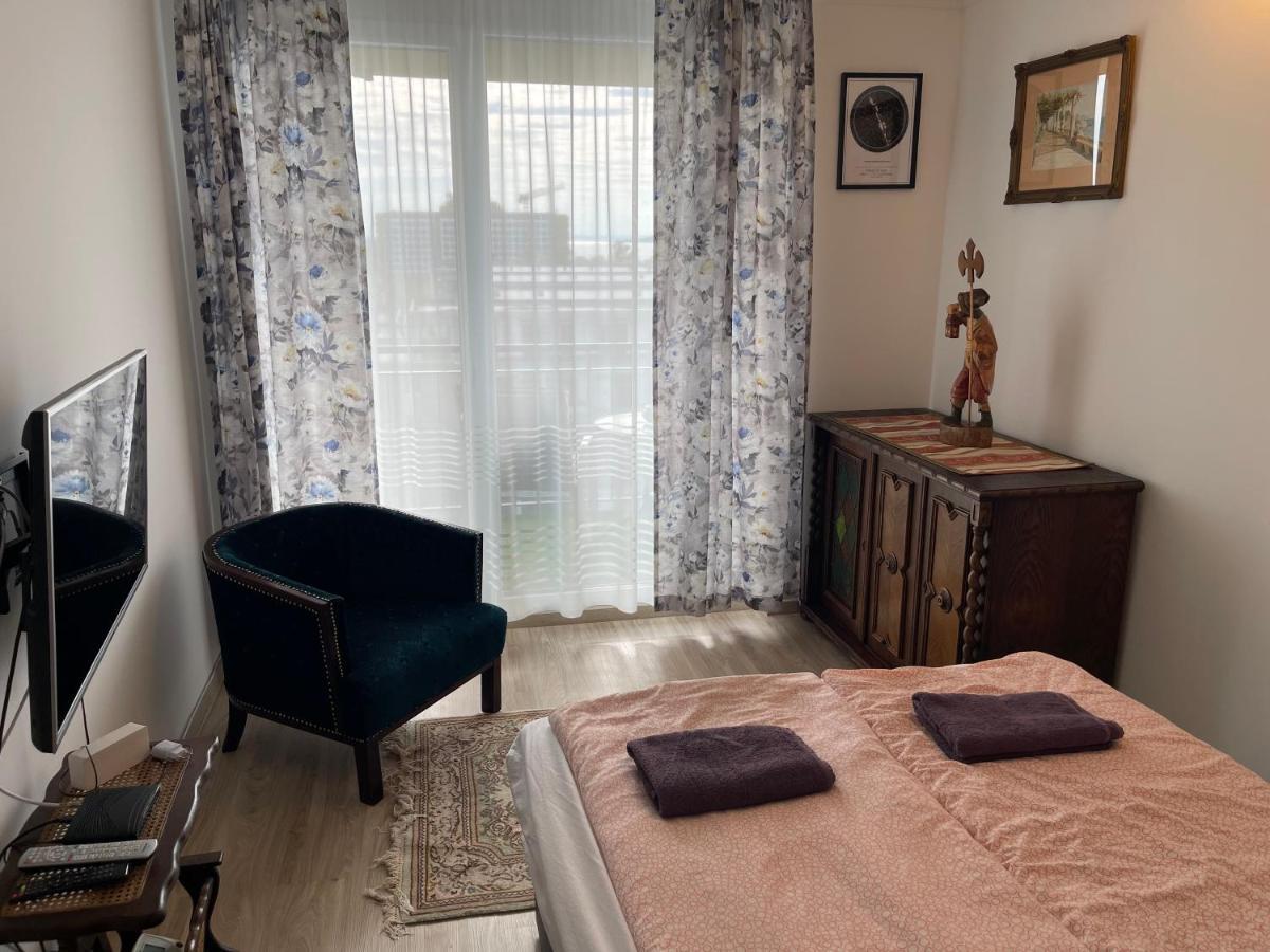 Cadet Holiday Apartman Ezuestpart Siófok Zewnętrze zdjęcie