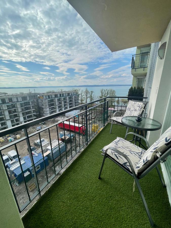 Cadet Holiday Apartman Ezuestpart Siófok Zewnętrze zdjęcie