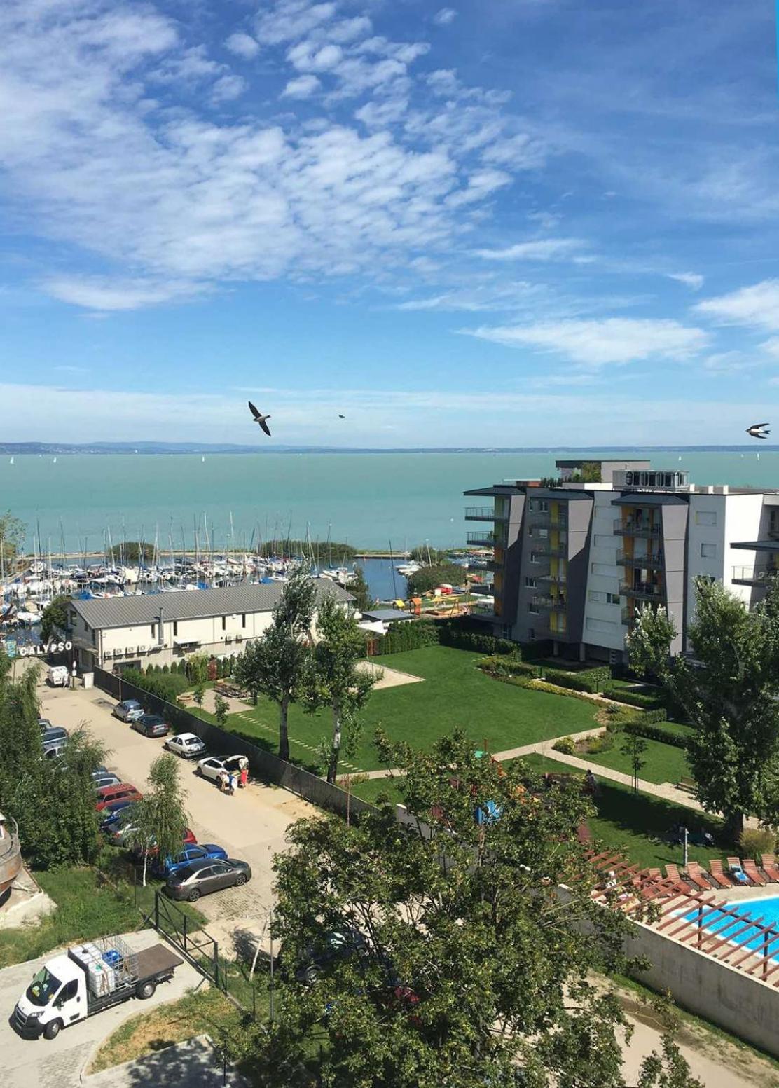Cadet Holiday Apartman Ezuestpart Siófok Zewnętrze zdjęcie